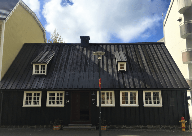 Aðalstræti 10