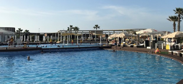 Amburan beach club
