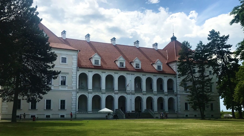 Radzivilli dzimtas pils Biržai