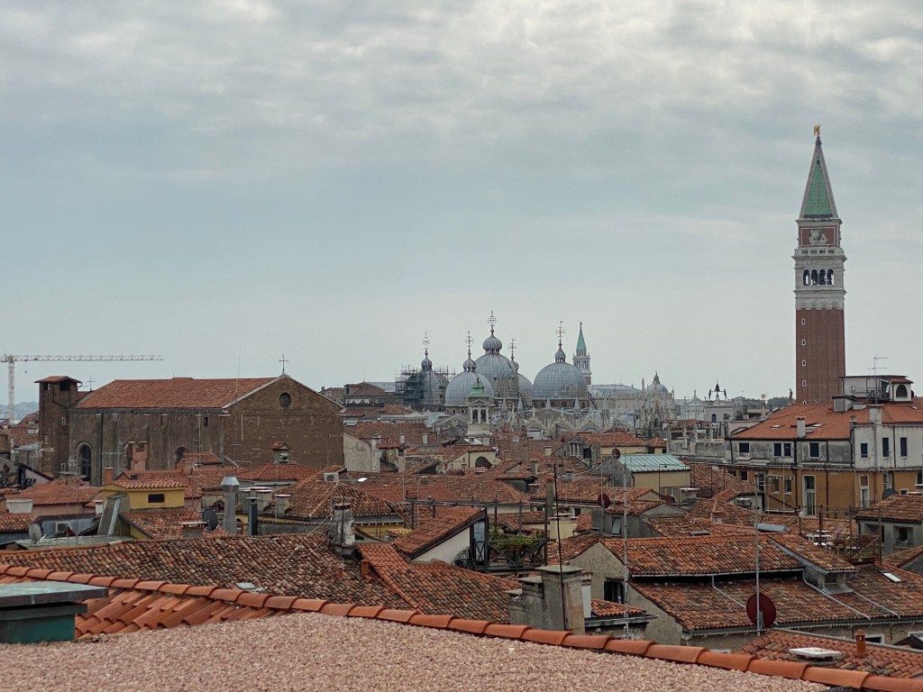 Skats pār Venēciju no iepirkšanās centra terases