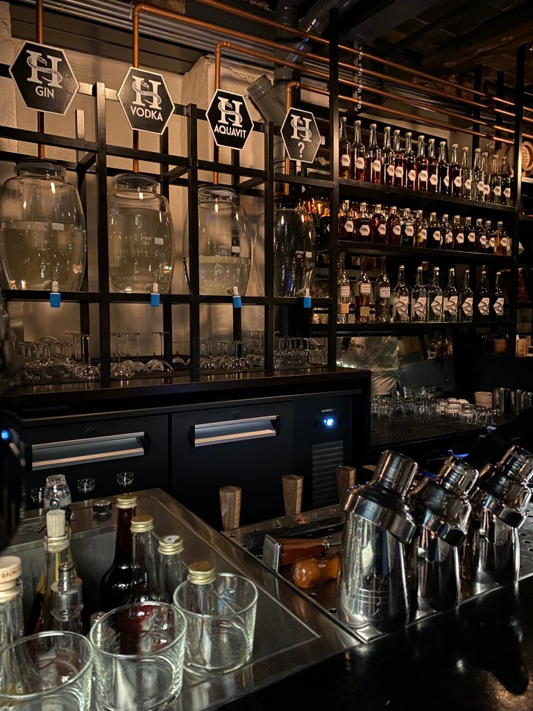 Kur lēti paēst Oslo? Tirgus Oslo. Labākie bāri Oslo?